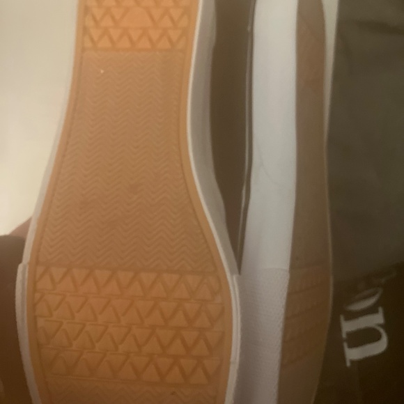 Woman’s Slip On Shoes Size6 - Picture 3 of 7